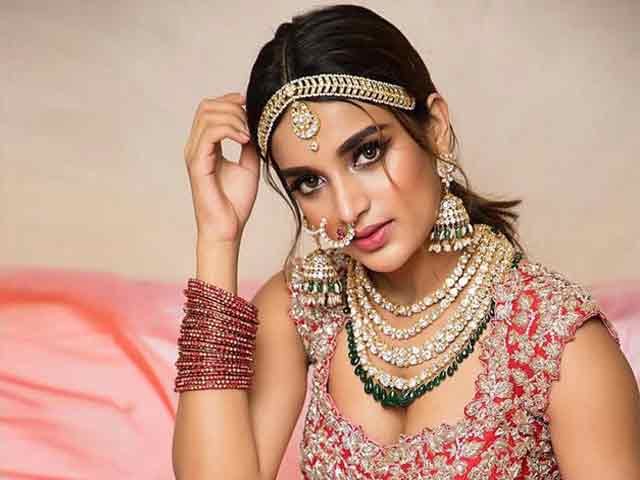 Nidhi Agarwal Images